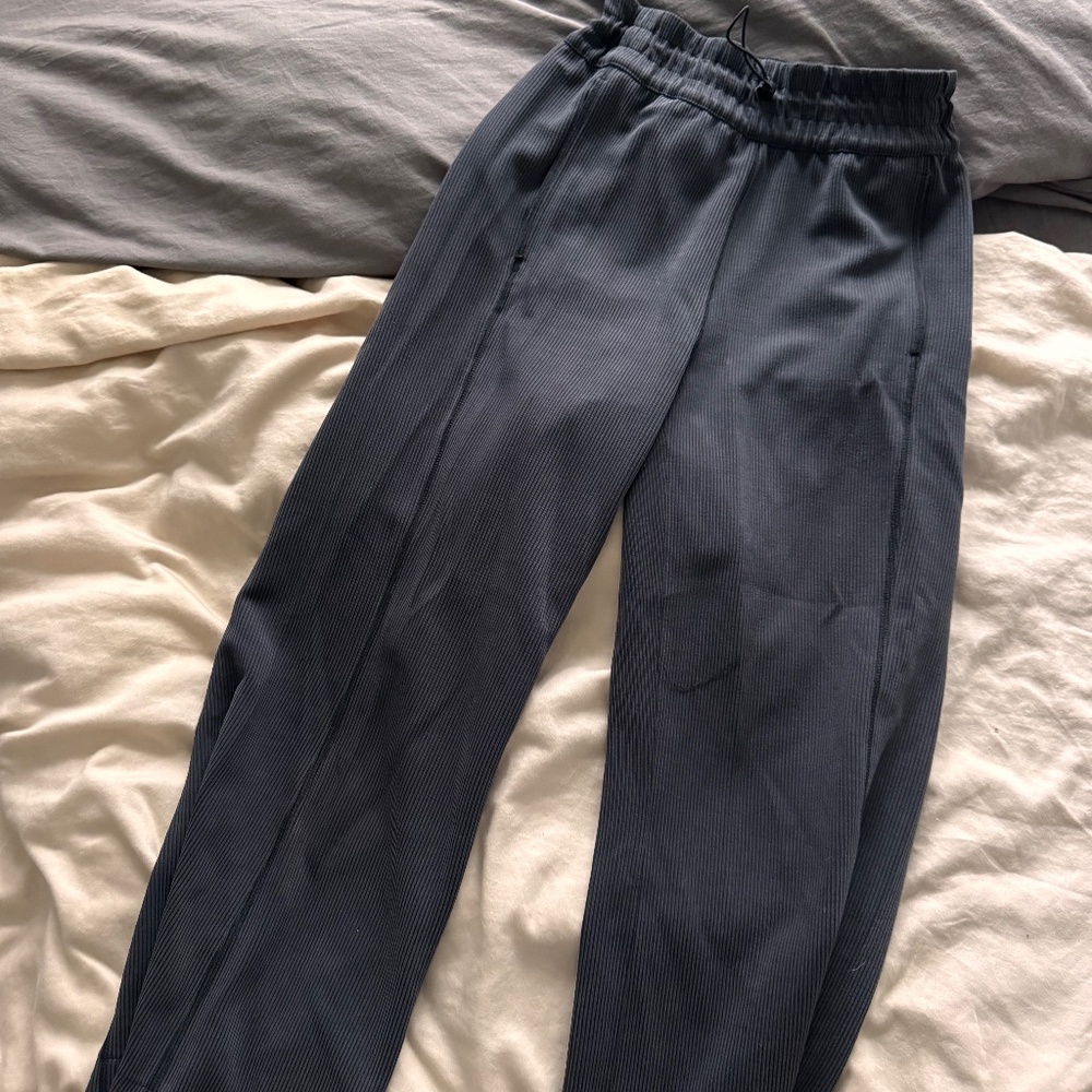 lululemon softstream wide capris